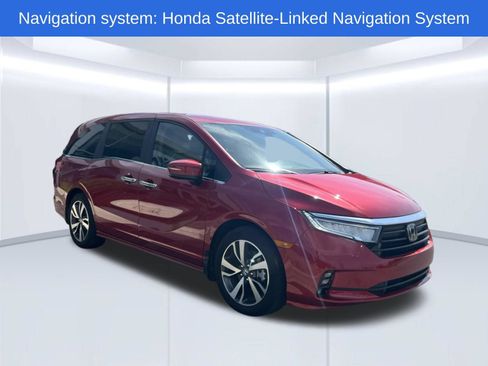 Used 2024 Honda Odyssey Touring image 3