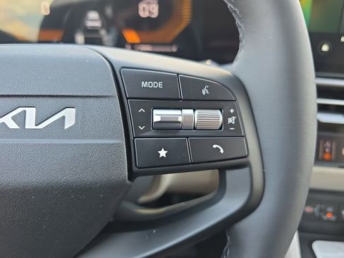 New 2026 Kia Sportage EX FWD image 11