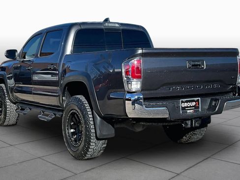 Used 2020 Toyota Tacoma TRD Off-Road image 11