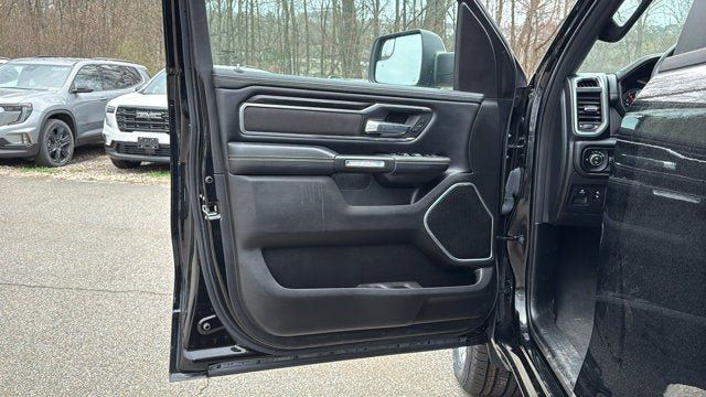 Used 2023 RAM 1500 Laramie AWD/4WD image 12