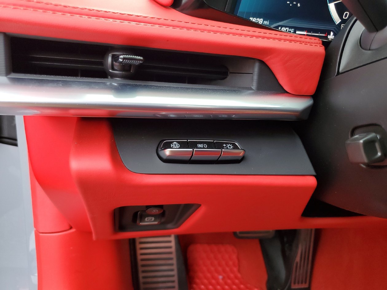 Used 2024 Chevrolet Corvette Stingray Premium Conv w/ Z51 Performance Package RWD image 23