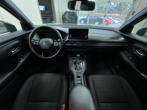 Used 2025 Honda HR-V Sport image 19