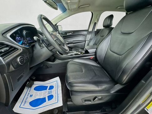 Used 2016 Ford Edge Titanium FWD image 25