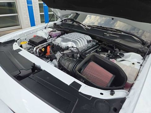 Used 2021 Dodge Challenger SRT Hellcat RWD image 3