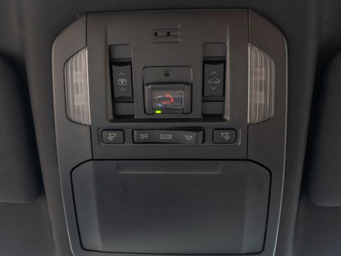 Used 2023 Toyota Highlander Platinum image 17