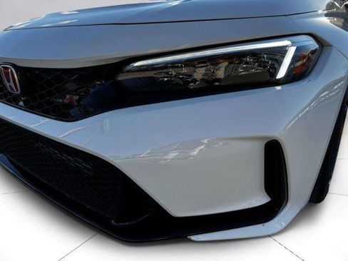 Used 2025 Honda Civic Type R image 12