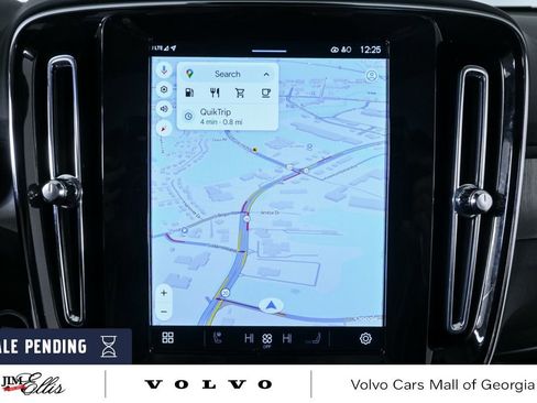 Certified 2025 Volvo XC40 B5 Plus AWD/4WD image 16