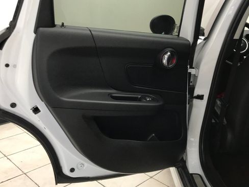 Used 2019 MINI Cooper Countryman w/ Storage Package FWD image 11