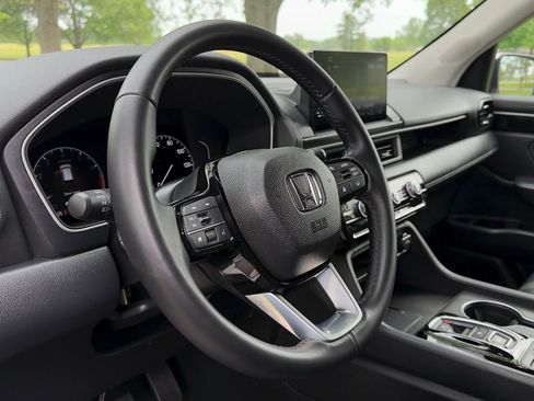 Used 2025 Honda Pilot EX-L image 19