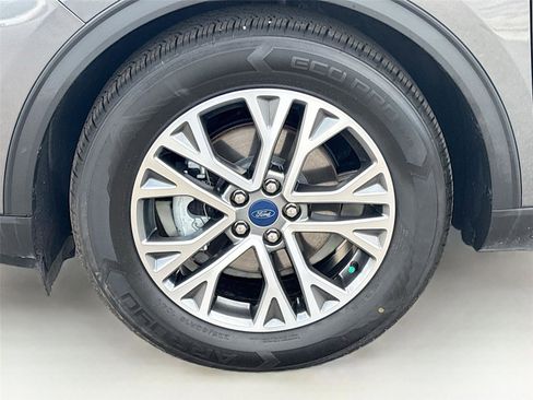 Used 2022 Ford Escape SEL image 32