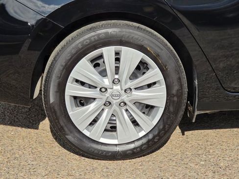 Used 2025 Nissan Sentra S image 8