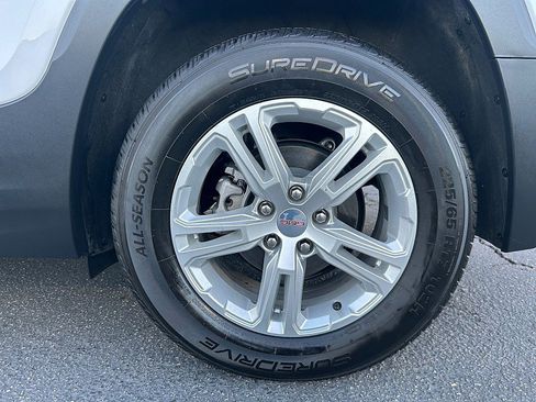 Used 2024 GMC Terrain SLE image 13