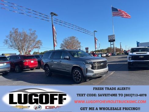 Used 2022 Chevrolet Suburban RST w/ Luxury Package image 1