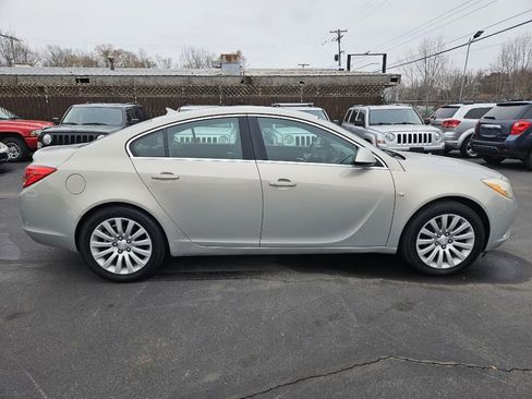 Used 2011 Buick Regal CXL image 6
