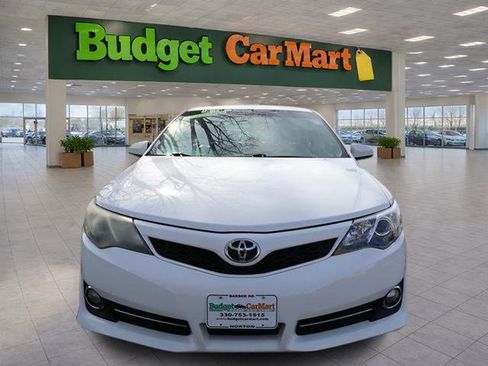 Used 2013 Toyota Camry SE image 2
