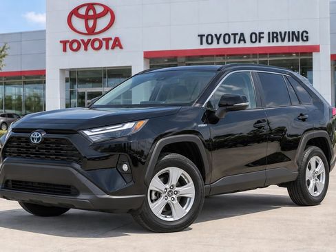Used 2023 Toyota RAV4 XLE w/ Convenience Package AWD/4WD image 9