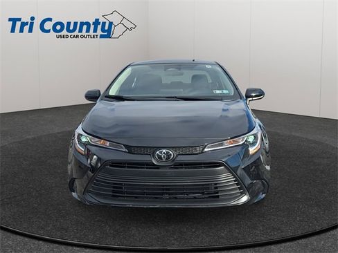 Certified 2025 Toyota Corolla LE image 2