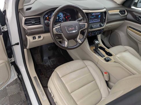 Used 2017 GMC Acadia Denali w/ Technology Package image 2