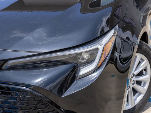Used 2023 Toyota Corolla SE w/ Blackout Package (TMS) FWD image 8