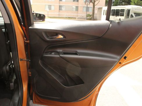 Used 2019 Chevrolet Equinox LT image 25