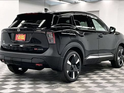 New 2026 Nissan Kicks SR w/ SR Premium Package AWD/4WD image 16
