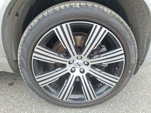 Certified 2023 Volvo XC90 T8 Plus w/ Protection Package Premier image 9