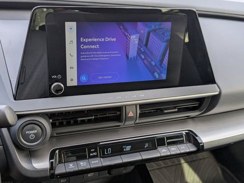 Used 2024 Toyota Prius LE image 17