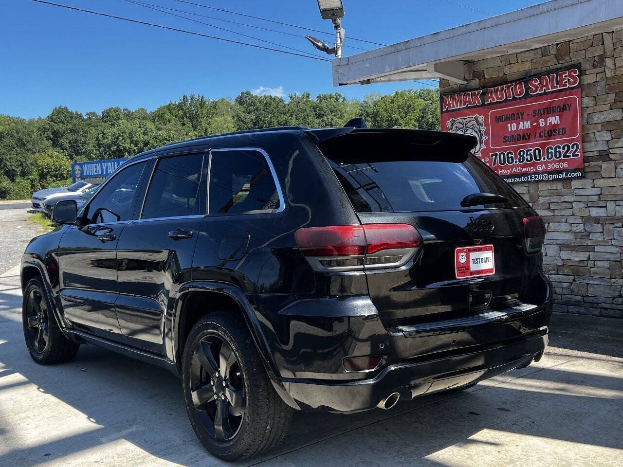 Used 2015 Jeep Grand Cherokee Altitude RWD image 4