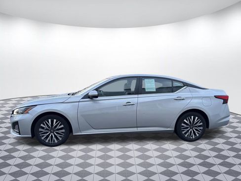 Used 2024 Nissan Altima 2.5 SV w/ SV Premium Package image 4