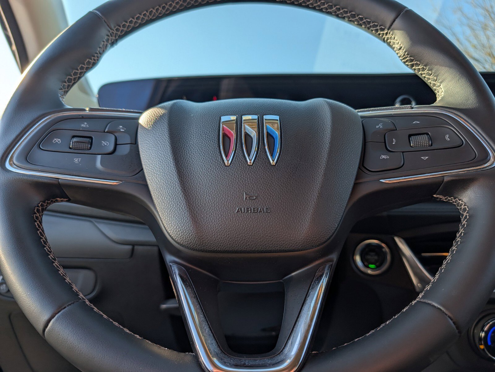 Used 2024 Buick Encore GX Preferred FWD image 30