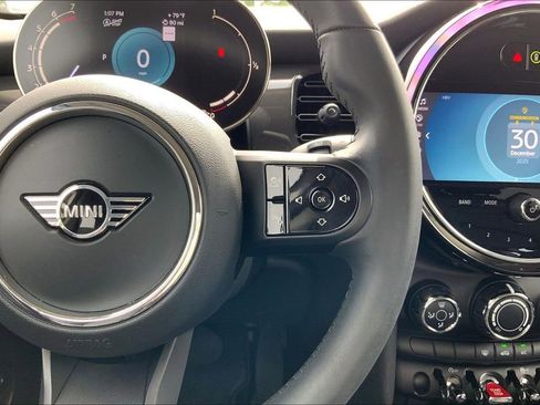 Certified 2024 MINI Cooper 4-Door Hardtop image 20