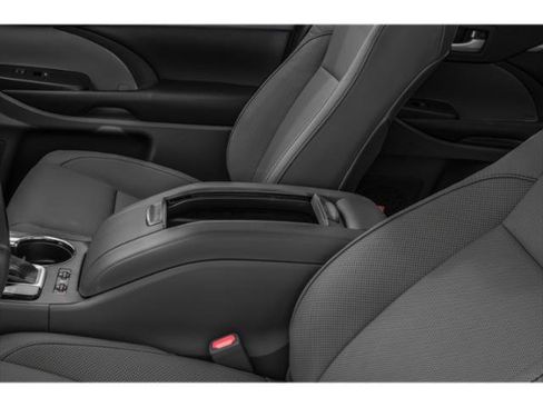 Used 2019 Toyota Highlander Limited FWD image 18