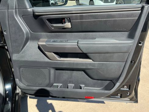 Used 2022 Toyota Tundra SR5 w/ SR5 Convenience Package image 24