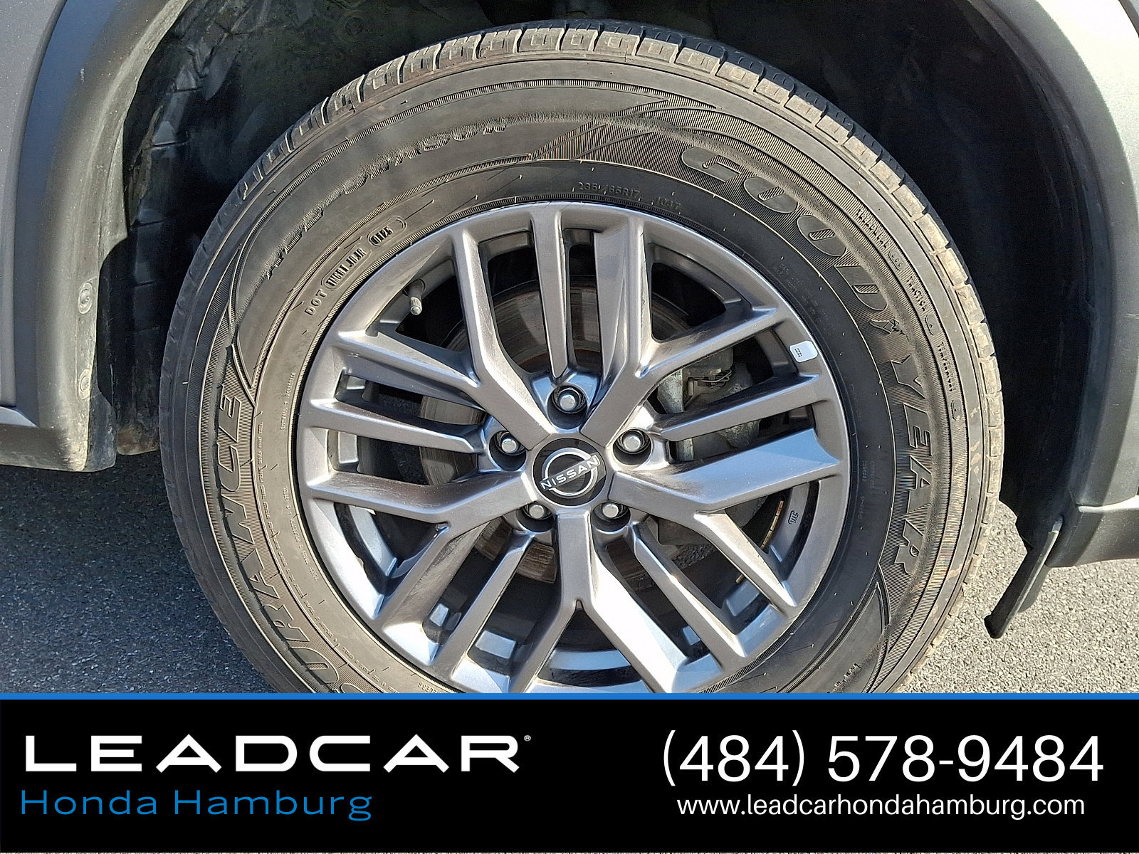 Used 2024 Nissan Rogue S AWD/4WD image 9