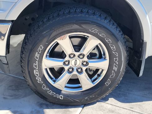 Used 2019 Ford F150 Lariat w/ Equipment Group 502A Luxury AWD/4WD image 9