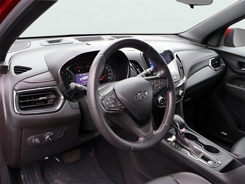 Used 2022 Chevrolet Equinox RS w/ RS Leather Package image 19