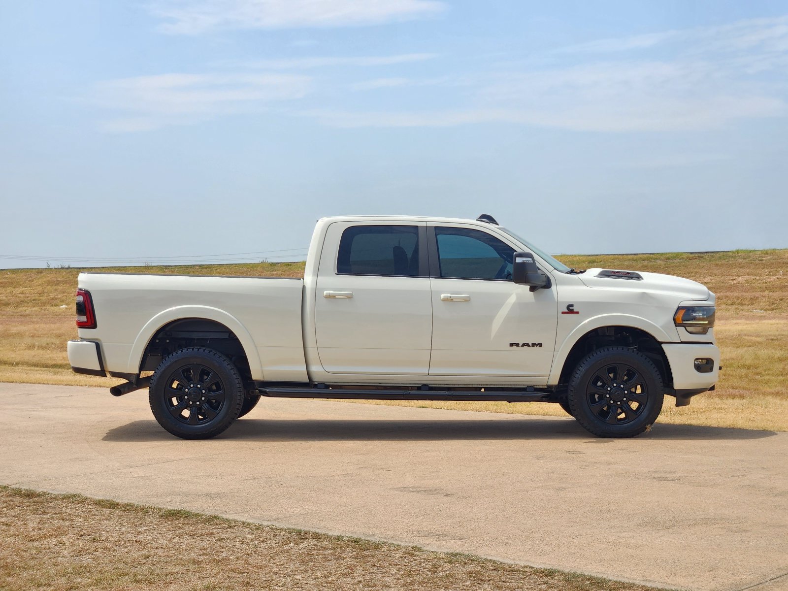 Used 2024 RAM 2500 Limited AWD/4WD image 7