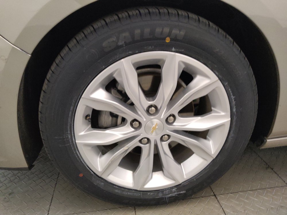 Used 2023 Chevrolet Malibu LT FWD image 31