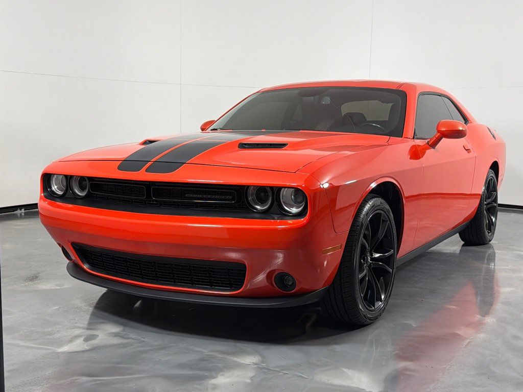 Used 2018 Dodge Challenger SXT w/ Blacktop Package RWD image 7