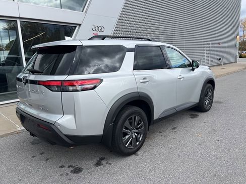 Used 2022 Nissan Pathfinder SV image 22