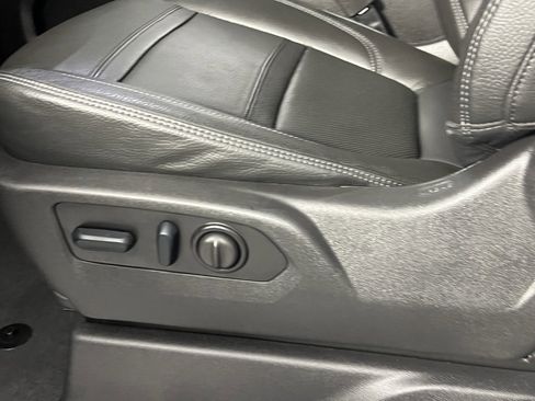 Used 2023 GMC Sierra 3500 Denali w/ Denali Ultimate Package image 25