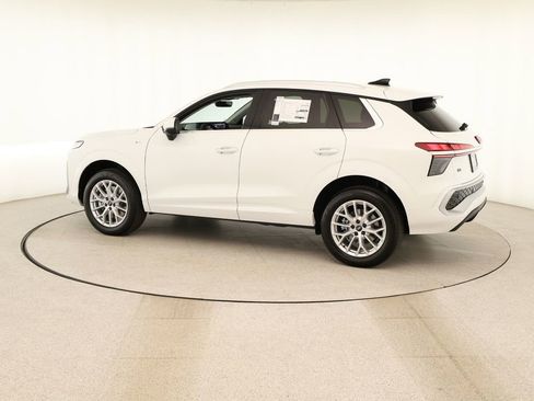 New 2026 Audi Q3 quattro 2.0T AWD/4WD image 3