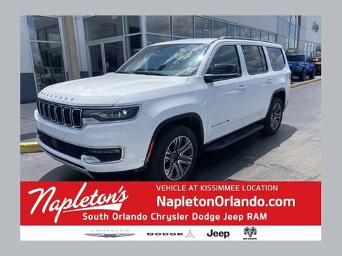 Used 2024 Jeep Wagoneer Series II w/ Flexible Seating Group RWD image 1