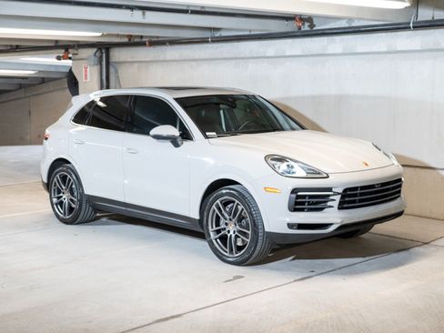 Certified 2023 Porsche Cayenne AWD/4WD image 7
