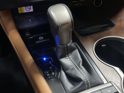 Used 2022 Lexus RX 350L FWD w/ Premium Package image 26