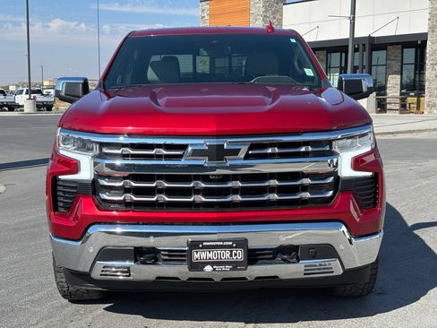 Used 2024 Chevrolet Silverado 1500 LTZ AWD/4WD image 2