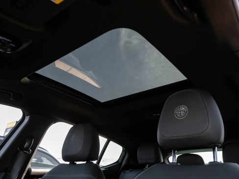 Used 2024 Alfa Romeo Tonale Ti image 5