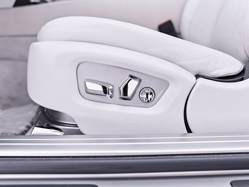 Used 2014 Rolls-Royce Wraith RWD image 53