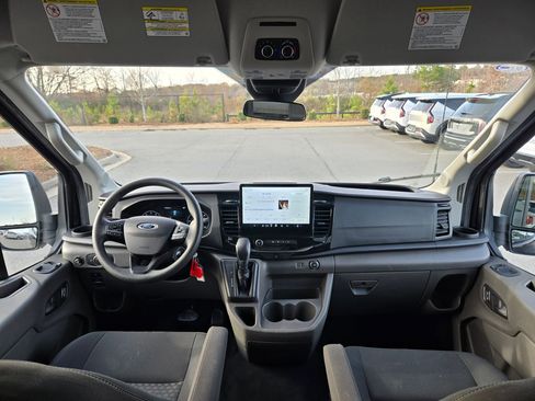 Used 2023 Ford Transit 350 XLT image 16