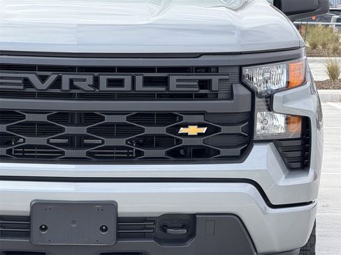 Certified 2023 Chevrolet Silverado 1500 Custom image 9